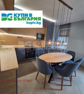 Обява Продава 4-СТАЕН,град Варна, Център