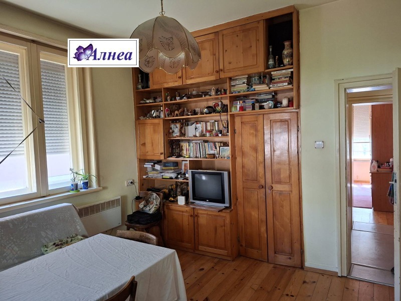 Продава 2-СТАЕН, град Пловдив, Център • 130000 € / 254257.90 лв. • 54805596 1 — Holmes.bg Продава 2-СТАЕН, град Пловдив, Център • 130000 € / 254257.90 лв. • 54805596 1