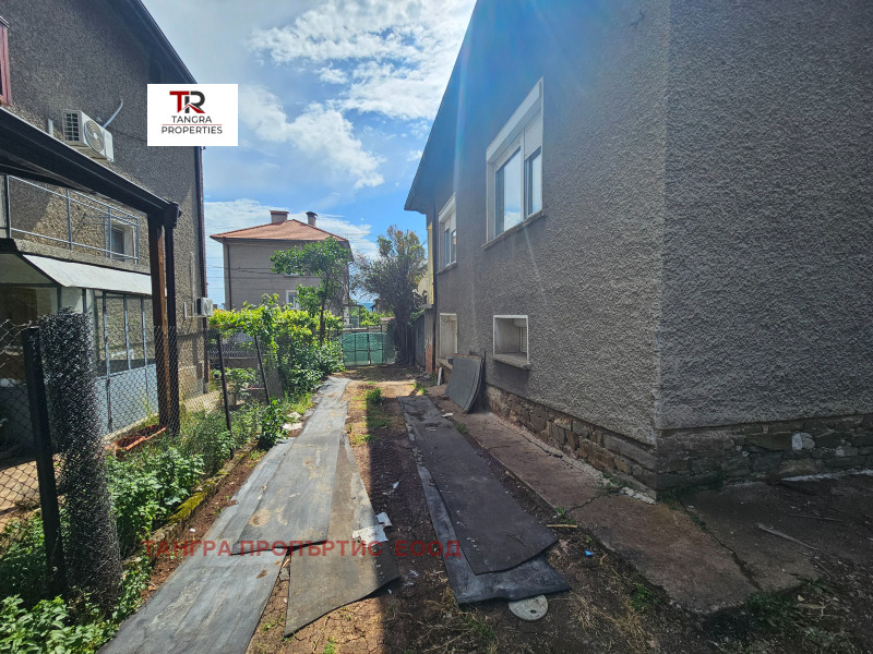 Продава КЪЩА, област Перник, гр. Радомир • 145000 € / 283595.35 лв. • 40875599 1 — Holmes.bg Продава КЪЩА, област Перник, гр. Радомир • 145000 € / 283595.35 лв. • 40875599 1