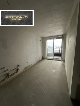 Обява Продава 2-СТАЕН,град София, Сердика