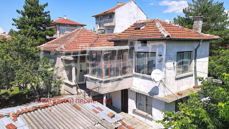 Продава КЪЩА, област Стара Загора, гр. Чирпан • 55000 € / 107570.65 лв. • 83754129 1 — Holmes.bg Продава КЪЩА, област Стара Загора, гр. Чирпан • 55000 € / 107570.65 лв. • 83754129 1