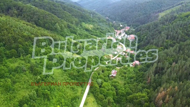 Продава ПАРЦЕЛ, област Ловеч, с. Чифлик • 75000 € / 146687.25 лв. • 31849136 1 — Holmes.bg Продава ПАРЦЕЛ, област Ловеч, с. Чифлик • 75000 € / 146687.25 лв. • 31849136 1