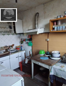 Обява Продава ЕТАЖ ОТ КЪЩА,гр. Дупница, област Кюстендил