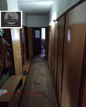 Обява Продава ЕТАЖ ОТ КЪЩА,гр. Дупница, област Кюстендил