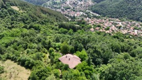 Обява Продава КЪЩА,гр. Своге, област София