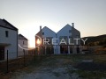 Продава КЪЩА, област Бургас, с. Кошарица • 210000 € / 410724.30 лв. • 32346506 4 — Holmes.bg Продава КЪЩА, област Бургас, с. Кошарица • 210000 € / 410724.30 лв. • 32346506 4