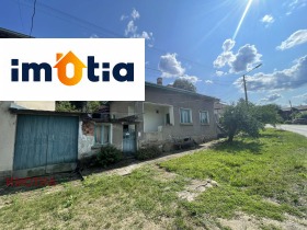 Продава Къща, с. Добродан