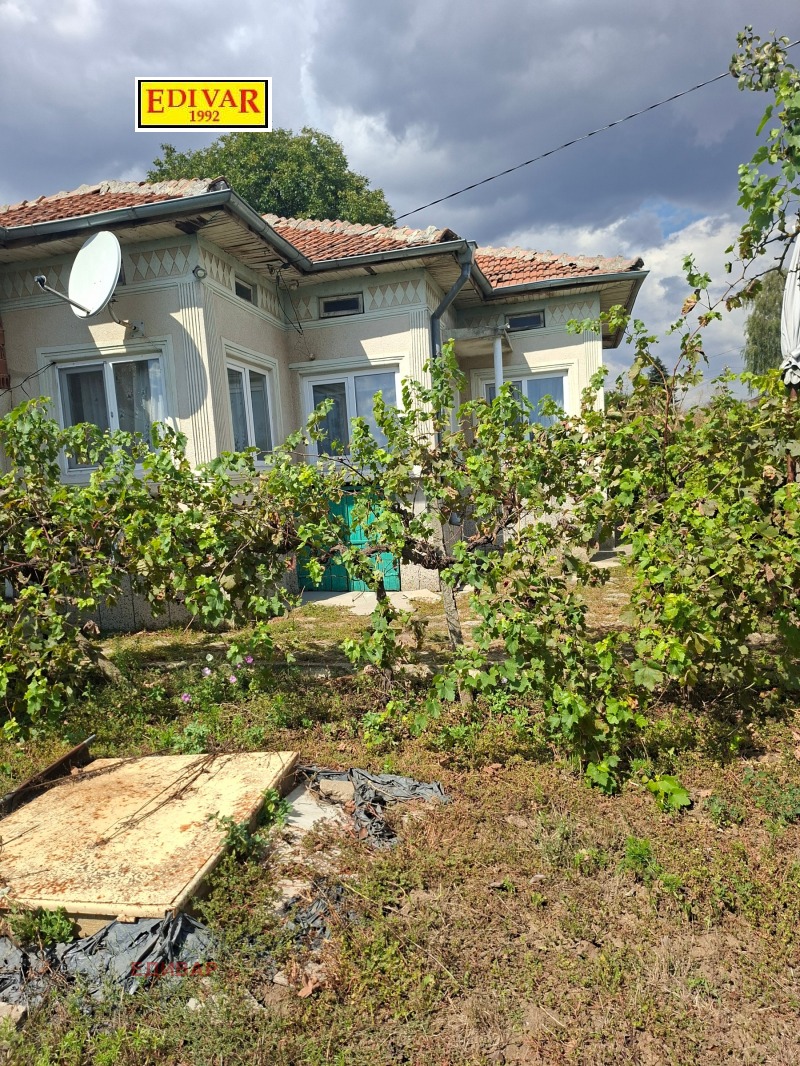 Продава КЪЩА, област Добрич, с. Преселенци • 25500 € • 62980907 1 — Holmes.bg Продава КЪЩА, област Добрич, с. Преселенци • 25500 € • 62980907 1