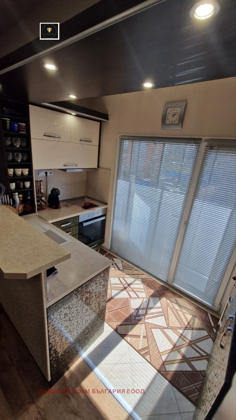 Продава 3-СТАЕН, град Пловдив, Южен • 115000 € / 224920.45 лв. • 37452375 1 — Holmes.bg Продава 3-СТАЕН, град Пловдив, Южен • 115000 € / 224920.45 лв. • 37452375 1