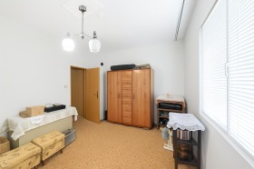 Обява Продава 3-СТАЕН,град Пловдив, Кючук Париж