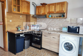 Обява Продава 3-СТАЕН,град Добрич, Център