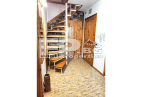 Обява Продава 3-СТАЕН,град Добрич, Център>