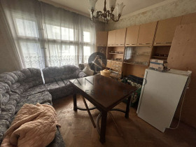 Продава Етаж от къща, град Пловдив