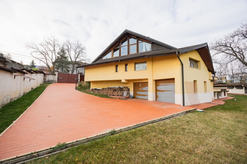 Продава КЪЩА, град София, с. Лозен • 1191400 € / 2330175.86 лв. • 37417126 1 — Holmes.bg Продава КЪЩА, град София, с. Лозен • 1191400 € / 2330175.86 лв. • 37417126 1