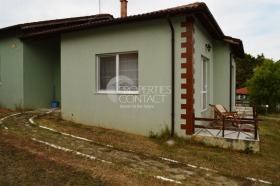 Продажба на имоти в с. Баня, област Бургас - изображение 2 