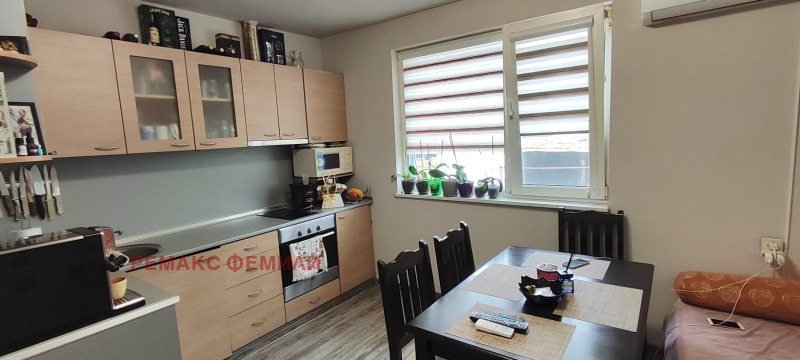 Продава ЕТАЖ ОТ КЪЩА, област Варна, гр. Аксаково • 125000 € / 244478.75 лв. • 27795120 1 — Holmes.bg Продава ЕТАЖ ОТ КЪЩА, област Варна, гр. Аксаково • 125000 € / 244478.75 лв. • 27795120 1