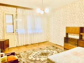 Продажба на четеристайни апартаменти в град Добрич - изображение 17 