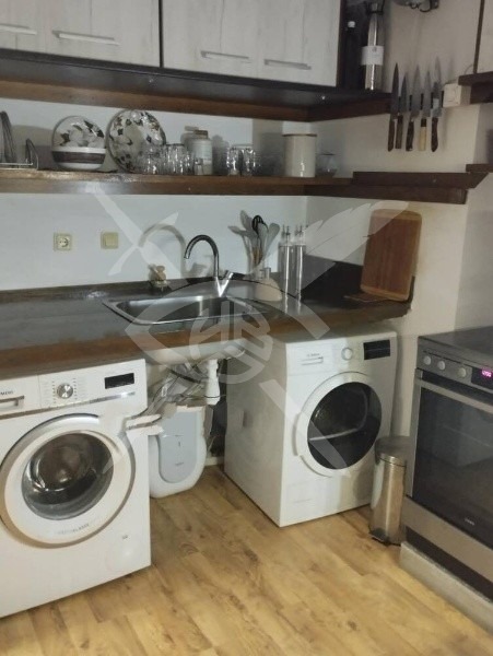 Продава 2-СТАЕН, град Бургас, Център • 150000 € / 293374.50 лв. • 38180635 1 — Holmes.bg Продава 2-СТАЕН, град Бургас, Център • 150000 € / 293374.50 лв. • 38180635 1