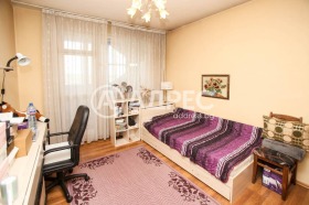 Обява Продава 3-СТАЕН,град София, Света Троица