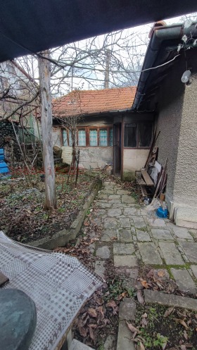 Продажба на имоти в с. Церово, област София - изображение 2 