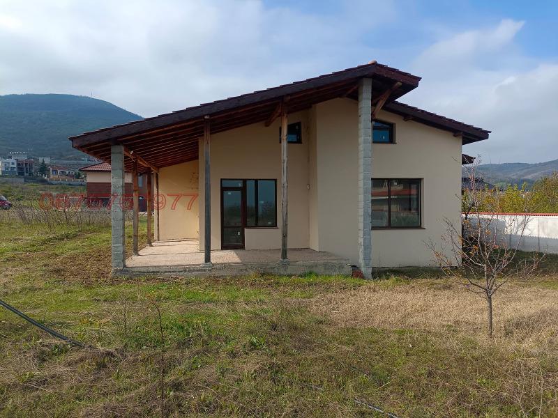 Продава КЪЩА, област Пловдив, с. Марково • 260000 € / 508515.80 лв. • 93281606 1 — Holmes.bg Продава КЪЩА, област Пловдив, с. Марково • 260000 € / 508515.80 лв. • 93281606 1