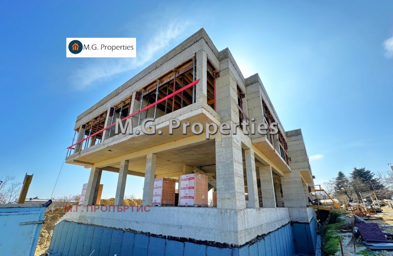 Продава КЪЩА, град Варна, Свети Никола • 333000 € / 651291.39 лв. • 67793951 1 — Holmes.bg Продава КЪЩА, град Варна, Свети Никола • 333000 € / 651291.39 лв. • 67793951 1