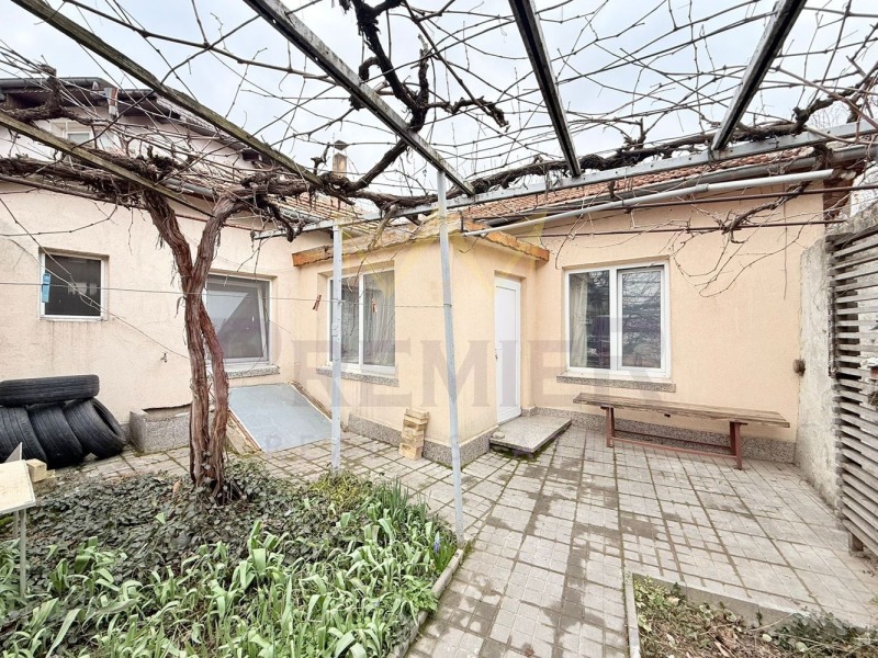 Продава КЪЩА, град Добрич, Пинета • 129990 € / 254238.34 лв. • 59852697 1 — Holmes.bg Продава КЪЩА, град Добрич, Пинета • 129990 € / 254238.34 лв. • 59852697 1