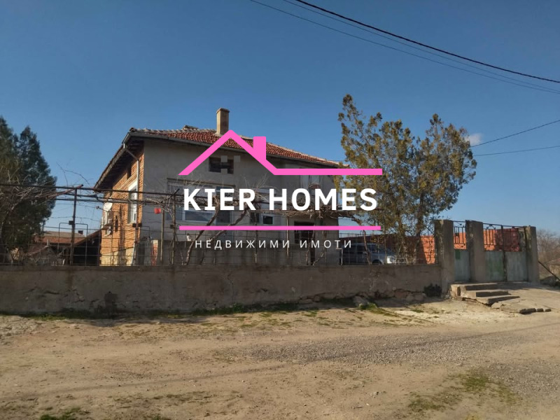 Продава КЪЩА, област Хасково, гр. Симеоновград • 37000 € / 72365.71 лв. • 40638014 1 — Holmes.bg Продава КЪЩА, област Хасково, гр. Симеоновград • 37000 € / 72365.71 лв. • 40638014 1