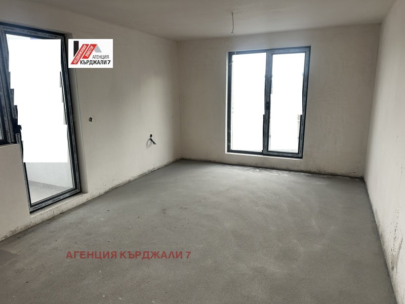 Продава 3-СТАЕН, град Кърджали, Възрожденци • 99900 € • 82968224 1 — Holmes.bg Продава 3-СТАЕН, град Кърджали, Възрожденци • 99900 € • 82968224 1