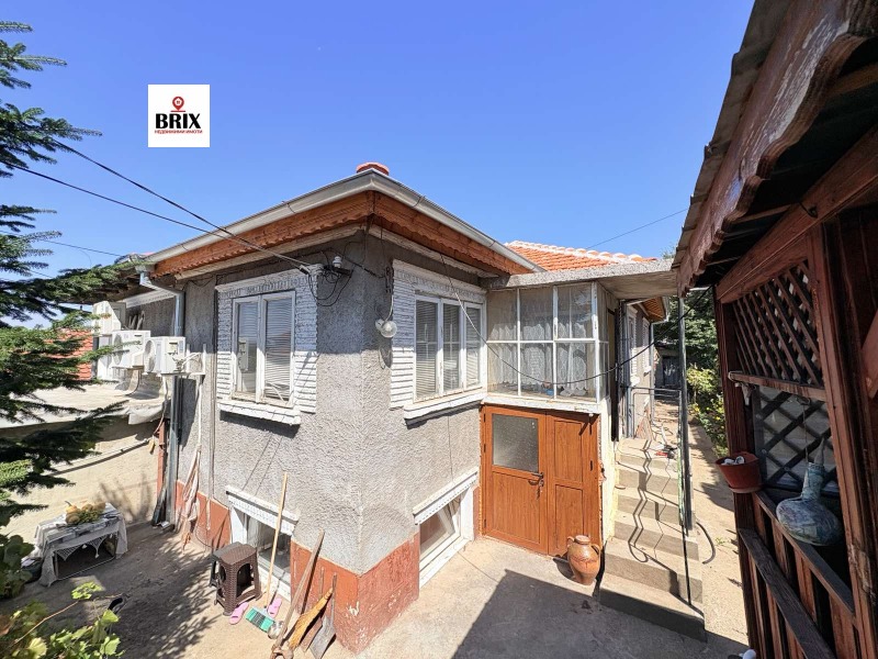 Продава КЪЩА, град Русе, Дружба 2 • 51500 € • 26518405 1 — Holmes.bg Продава КЪЩА, град Русе, Дружба 2 • 51500 € • 26518405 1
