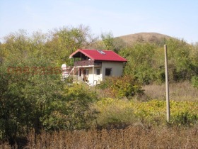 Продава Къща, с. Чернево