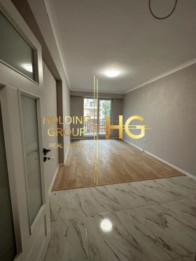 Обява Продава 2-СТАЕН,град Варна, к.к. Св.Св. Константин и Елена