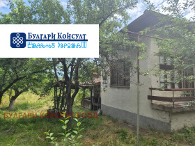 Продава Вила, с. Соволяно