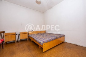 Обява Продава ЕТАЖ ОТ КЪЩА,град Пловдив, Мараша