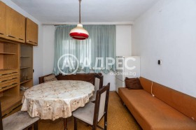 Обява Продава ЕТАЖ ОТ КЪЩА,град Пловдив, Мараша>