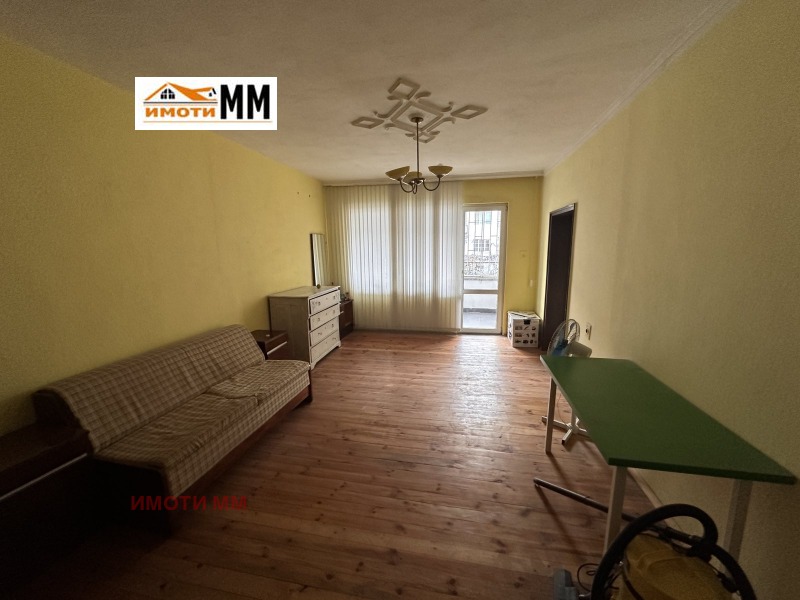 Продава  Етаж от къща, град Пловдив, Въстанически •  148 000 EUR • ID 82155760 — holmes.bg - [1] 