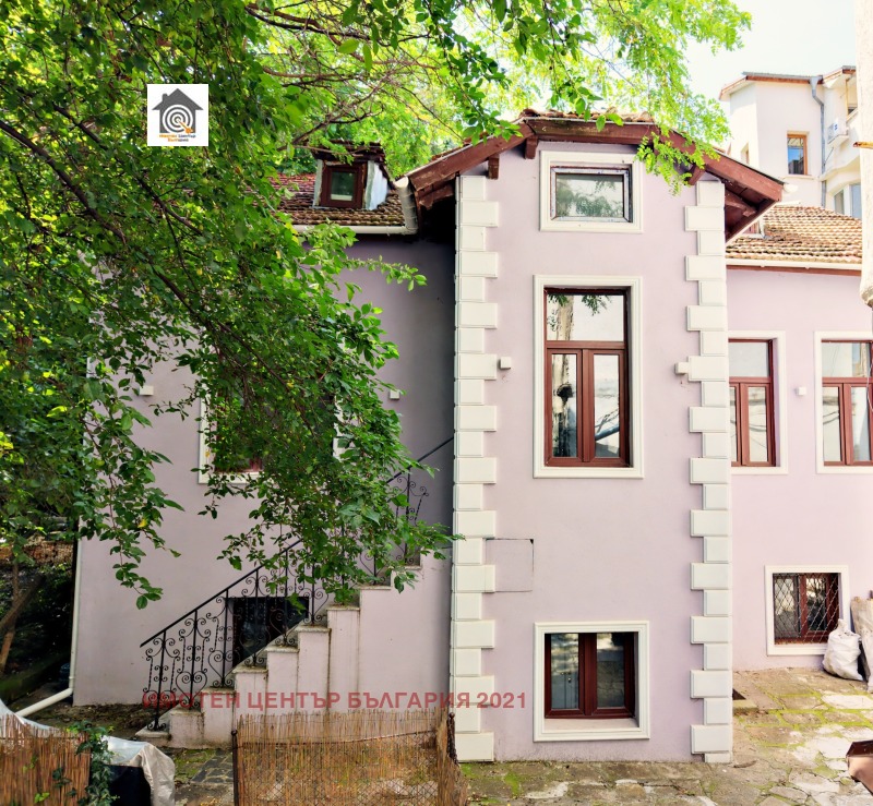 Продава КЪЩА, град София, Център • 700000 € / 1369081.00 лв. • 16150090 1 — Holmes.bg Продава КЪЩА, град София, Център • 700000 € / 1369081.00 лв. • 16150090 1