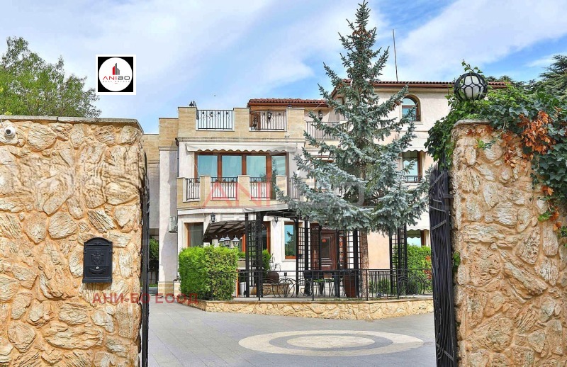 Продава КЪЩА, град Варна, к.к. Св.Св. Константин и Елена • 1850000 € • 51155508 1 — Holmes.bg Продава КЪЩА, град Варна, к.к. Св.Св. Константин и Елена • 1850000 € • 51155508 1