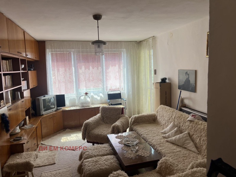 Продава 2-СТАЕН, област Търговище, гр. Омуртаг • 65000 € • 76840986 1 — Holmes.bg Продава 2-СТАЕН, област Търговище, гр. Омуртаг • 65000 € • 76840986 1