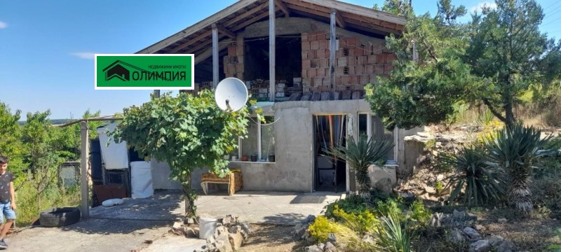 Продава ВИЛА, град Враца, Студентски град • 21000 € / 41072.43 лв. • 53387643 1 — Holmes.bg Продава ВИЛА, град Враца, Студентски град • 21000 € / 41072.43 лв. • 53387643 1
