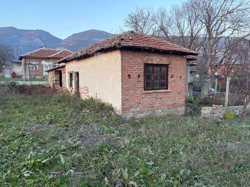 Продава КЪЩА, област Сливен, с. Сборище • 22000 € / 43028.26 лв. • 44882798 1 — Holmes.bg Продава КЪЩА, област Сливен, с. Сборище • 22000 € / 43028.26 лв. • 44882798 1