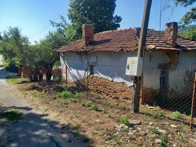 Продава ПАРЦЕЛ, област София, с. Братушково • 77000 € • 42032426 1 — Holmes.bg Продава ПАРЦЕЛ, област София, с. Братушково • 77000 € • 42032426 1