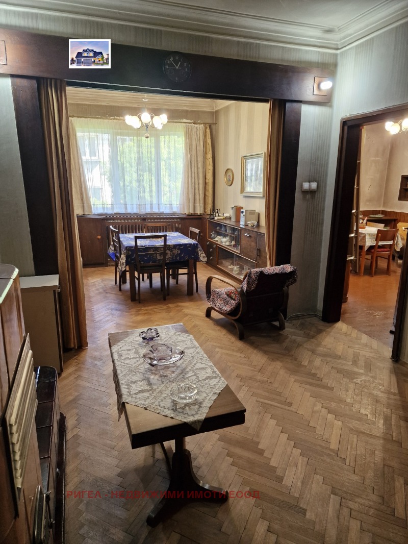 Продава 3-СТАЕН, град София, Център • 480000 € / 938798.40 лв. • 94112437 1 — Holmes.bg Продава 3-СТАЕН, град София, Център • 480000 € / 938798.40 лв. • 94112437 1