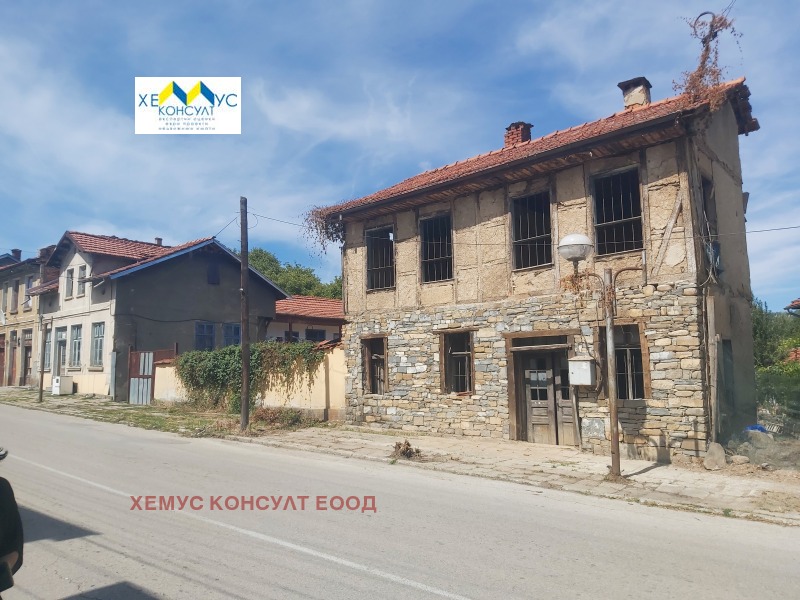 Продава КЪЩА, област Ловеч, с. Орешак • 51000 € / 99747.33 лв. • 15407552 1 — Holmes.bg Продава КЪЩА, област Ловеч, с. Орешак • 51000 € / 99747.33 лв. • 15407552 1