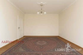 Обява Продава 2-СТАЕН,град Варна, Център