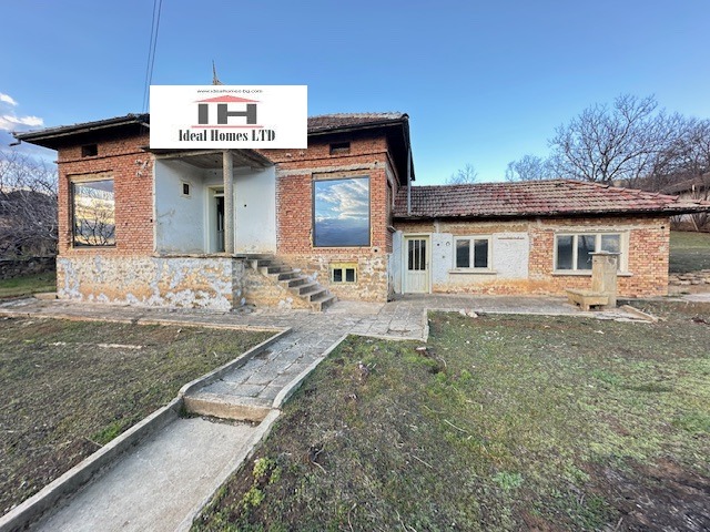 Продава  Къща, област Велико Търново, с. Вишовград • 38 000 EUR • ID 72902495 — holmes.bg - [1] 