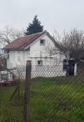 Продава ВИЛА, град Русе, в.з. 9-ти километър • 45000 € / 88012.35 лв. • 56313197 6 — Holmes.bg Продава ВИЛА, град Русе, в.з. 9-ти километър • 45000 € / 88012.35 лв. • 56313197 6