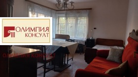 Продажба на етажи от къща в град Пловдив - изображение 1 