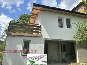 Продажба на имоти в с. Петково, област Смолян - изображение 1 