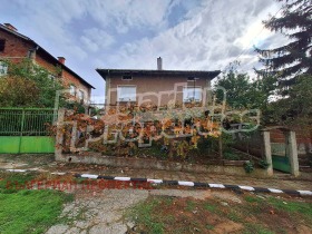 Обява Продава КЪЩА,с. Тополница, област Кюстендил